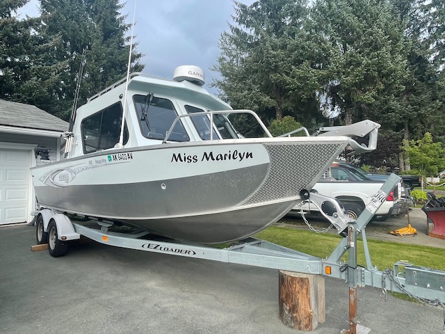 REDUCED TO $109,000!  22' Hewescraft Ocean Pro HT. 300 Hours on 200 HP Yamaha, 9.9 Kicker, EZ Loader Trailer.