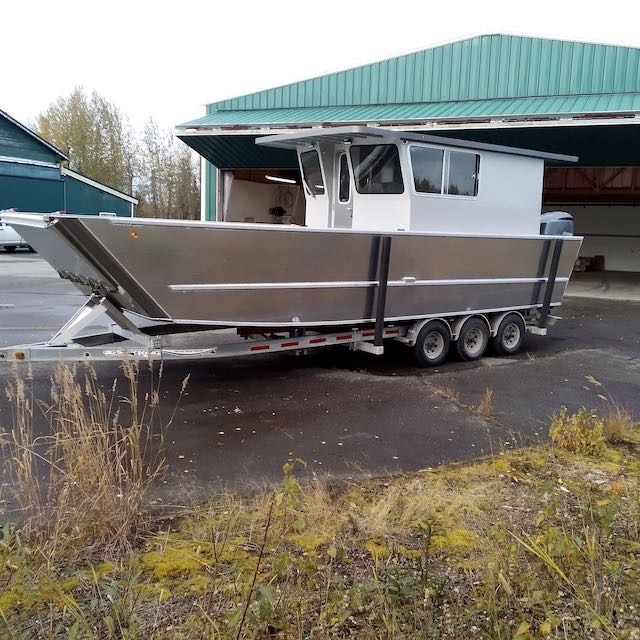 Small aluminum boat with trailer - boats - by owner - marine sale