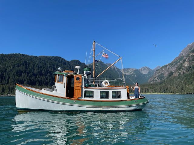 1986 37' Lord Nelson Victory Tug. 4BT Cummins 3888 hours, Diesel Furnace, Bow Thruster. CLEAN BOAT $159,000.