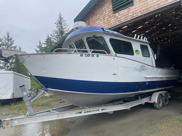 2013 26' Fishrite Sportfisher. Twin 200 HP Yamaha's (2200 HRS EST) Head, dual station, Karavan Alum TLR. $79,000.