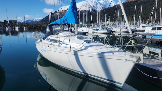 1988 Beneteau 28' 285 First. 19 HP Volvo. Galley, Head, Great starter sailboat price to sell at $17,500
