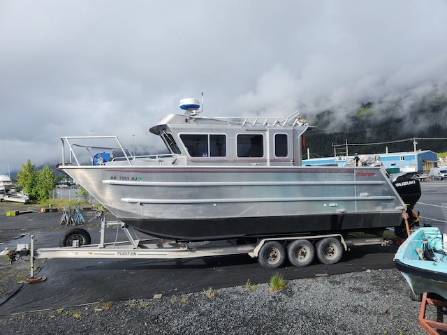 2008 Armstrong Marine 32' x 11' Catamaran. Walk-around cabin w/ full-width cuddy.  Head, Heat Twin 2016 350 HP Suzuki's.